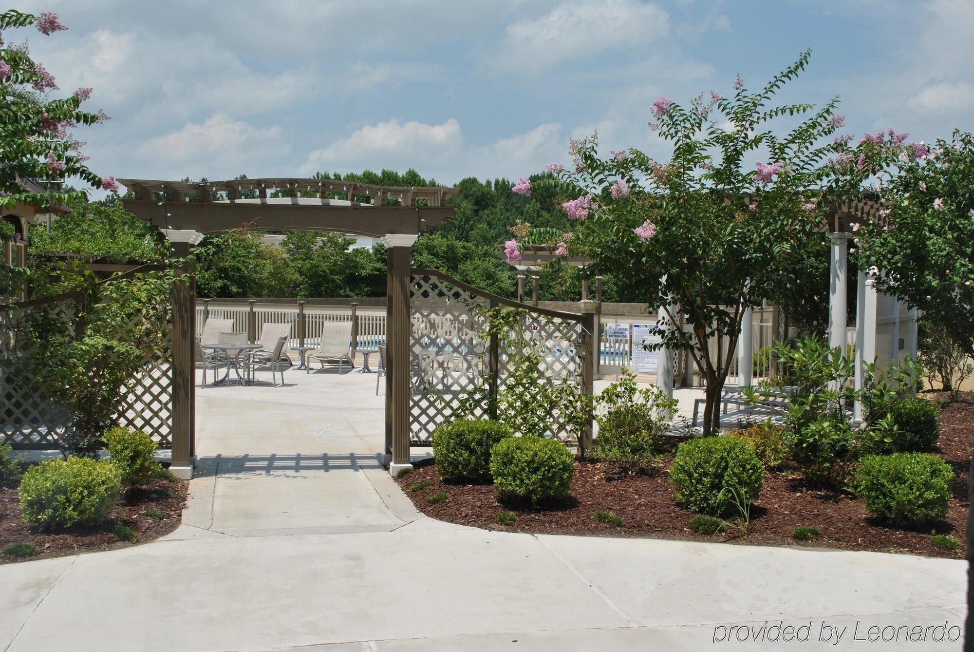 Doubletree By Hilton Fayetteville Exterior photo