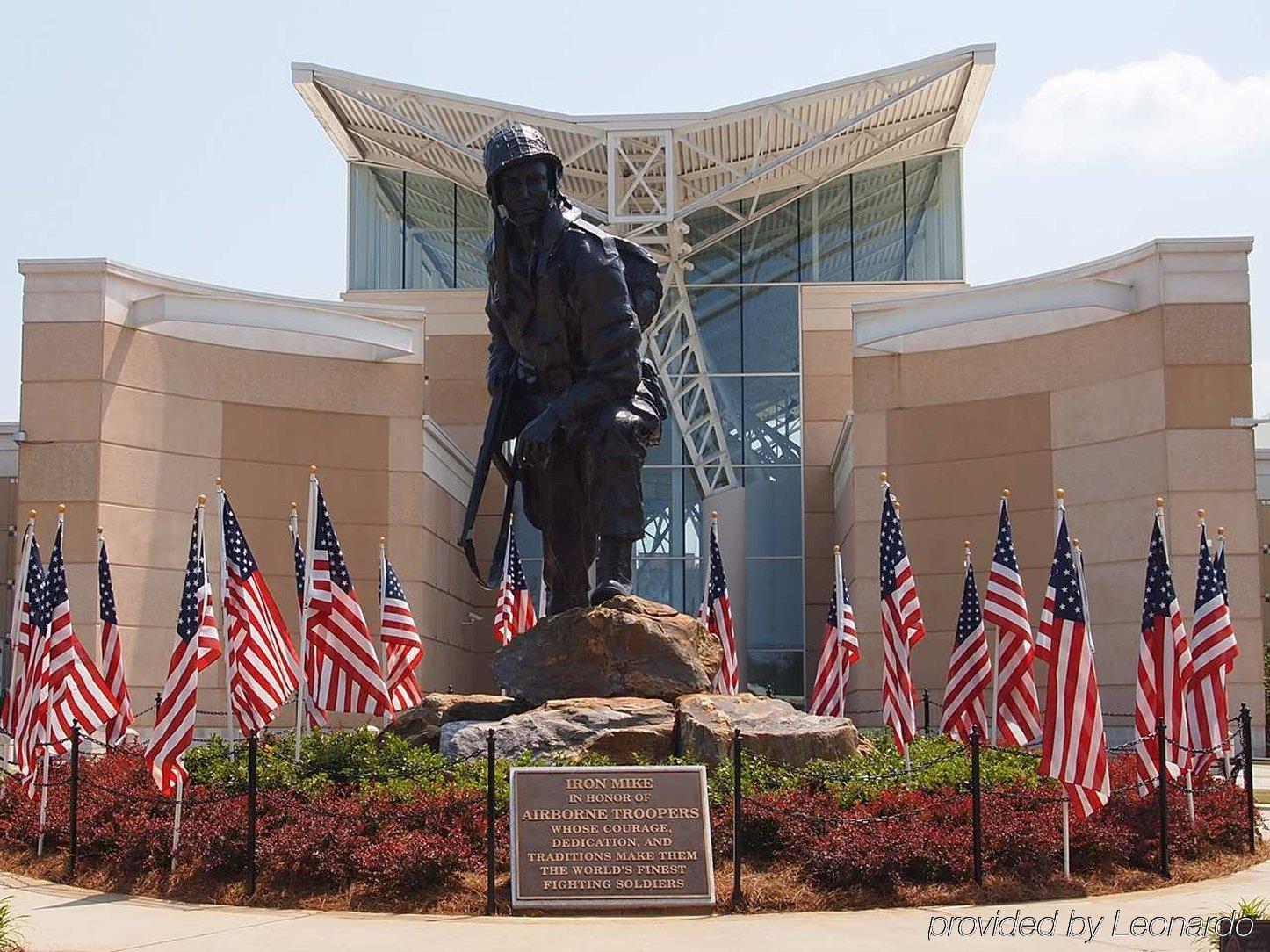 Doubletree By Hilton Fayetteville Exterior photo